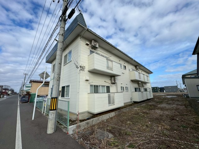 青森県十和田市　一棟アパートの外観