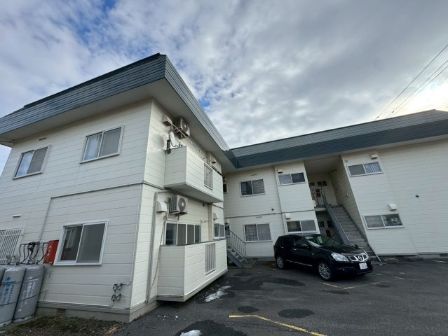青森県十和田市　一棟アパートの外観