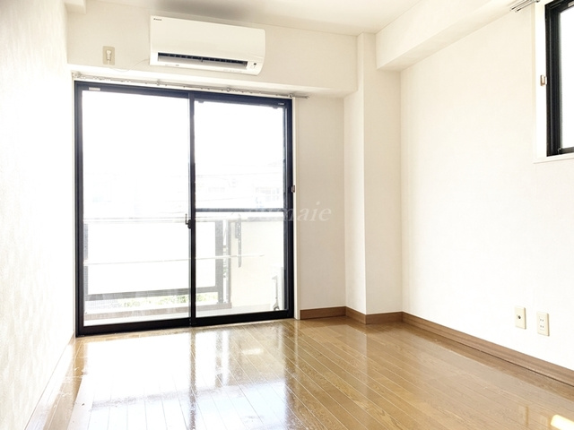 メゾンベールの寝室|洋室です！