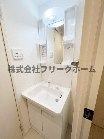 三鷹市深大寺２丁目のアパートの洗面所