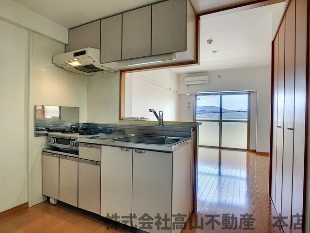 アスパラ倶楽部のキッチン