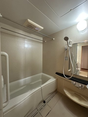 【浴室】 | サンシティ川端 | 浴室乾燥機も付いています。