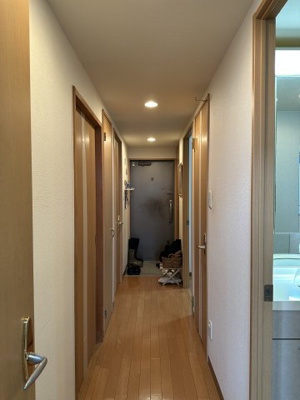 【その他】 | サンシティ川端 | リビングから玄関ドア方向