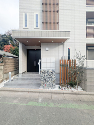 【エントランス】 | D-Sereno富士見町
