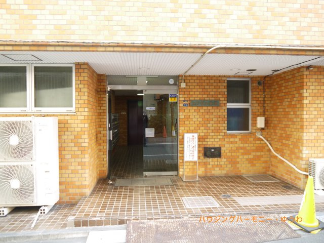 【エントランス】 | エクセル北池 | 清廉とされたエントランスになっています。