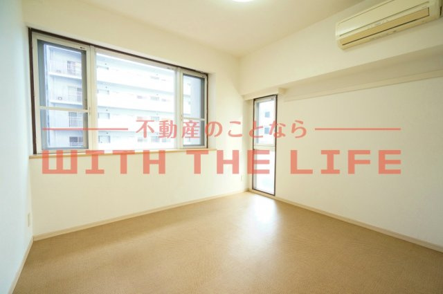 リード中央町【10,000円キャッシュバック対象物件】の洋室|きれいな洋室です