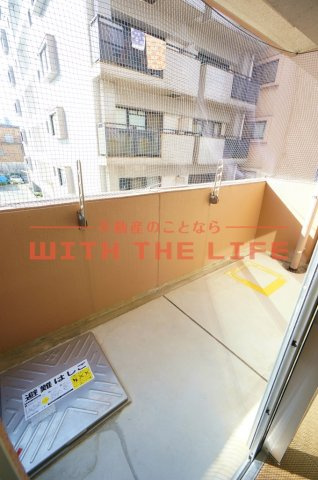 リード中央町【10,000円キャッシュバック対象物件】のバルコニー|バルコニー付きです