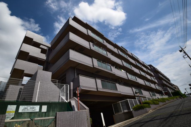 フジ・ヴェール法蓮寺山の外観|タイル貼りの立派なマンション★