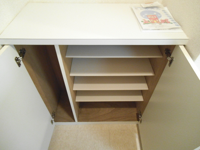 ノーザンハウスの収納|下駄箱の中はこの様になっております。