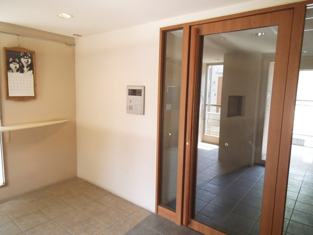 ノーザンハウスのロビー|エントランスは管理がきっちりされていて綺麗です。