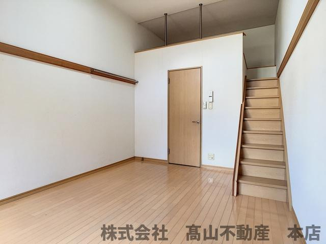 ジェニファーⅡの居間・リビング