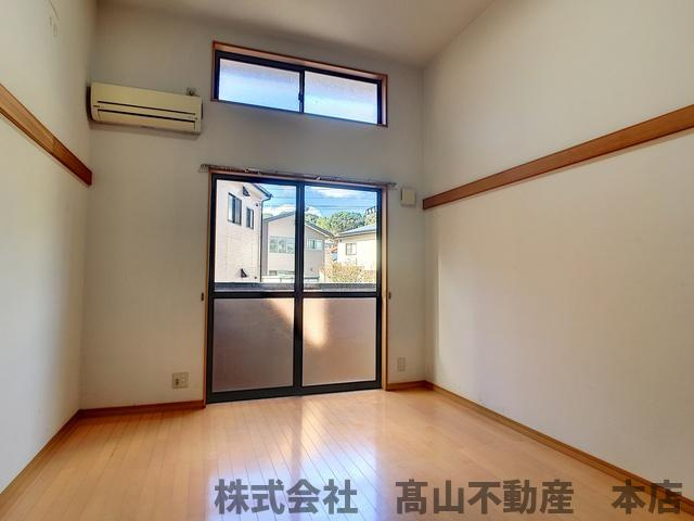 ジェニファーⅡの居間・リビング