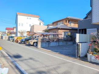 【前面道路含む現地写真】 | 東大和市中央四丁目　中古戸建　【全1棟】