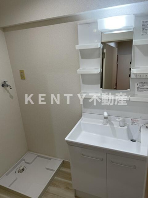 【洗面所】 | リヴァーストーン | 広い洗面スペース