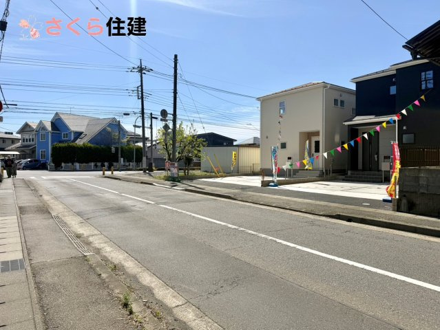 リーブルガーデン　第6下野小金井　２号棟の前面道路含む現地写真|前面道路北側9ｍ公道
