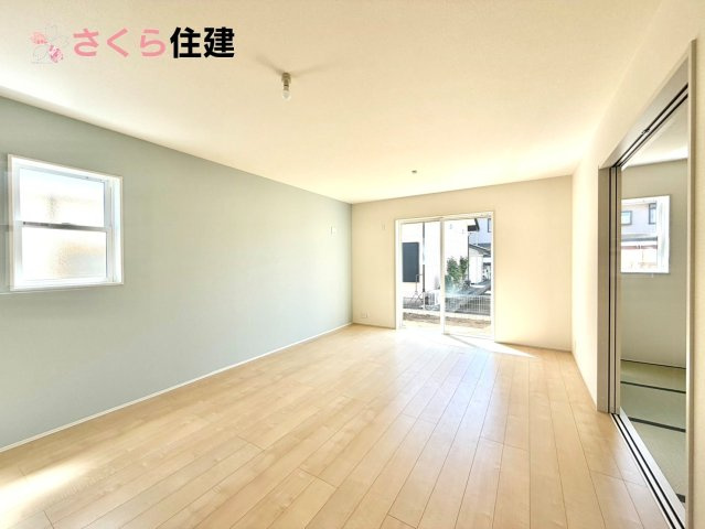 リーブルガーデン　第6下野小金井　２号棟の洋室|16帖広々リビングダイニング！横の洋室とつなげれば20帖で解放感たっぷりです。