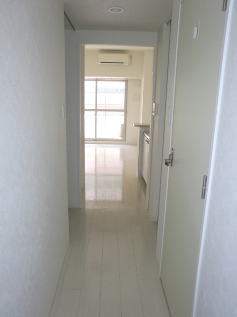 大阪市淀川区新北野１丁目の賃貸マンションの玄関