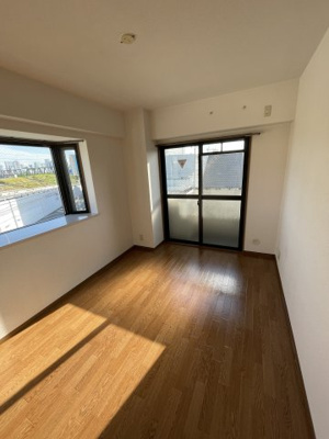 【寝室】 | ミレニアム