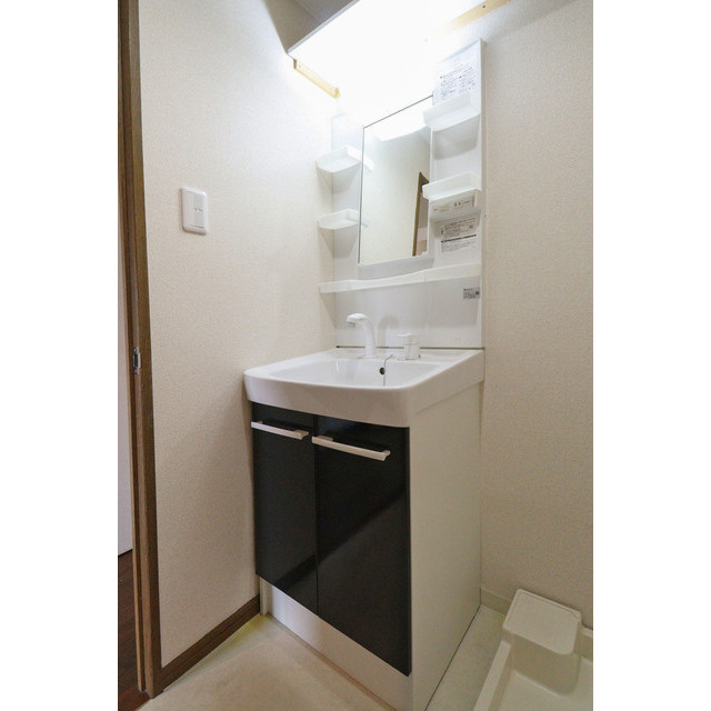 エルタウン学園Ⅳ　113号棟　Ｃ棟の洗面所