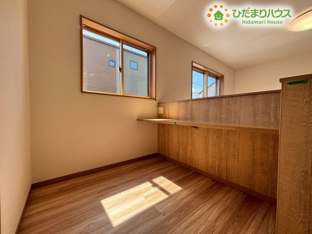深谷市上柴町　第39期　新築一戸建て　ワイウッドコート　02の構造・工法・仕様|リビングにはカウンターが設置されています！
お子様の宿題や、家事スペースとしても活用できます♪
