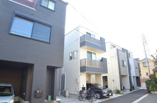 【外観】 | 浦和区本太５丁目【築浅未入居】 | カースペース２台！オープンハウスの分譲住宅です。