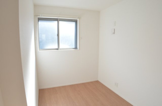 【洋室】 | 浦和区本太５丁目【築浅未入居】 | 一人ひとり違う「快適な条件」を実現するため内装はシンプルに統一しています。飾り過ぎず拘り過ぎないデザインです。