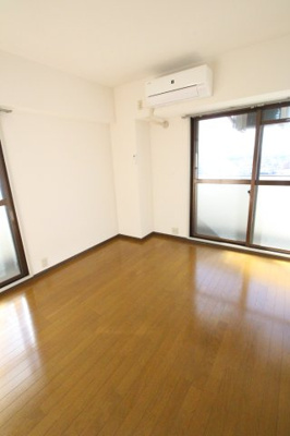 【洋室】 | メゾンクレール