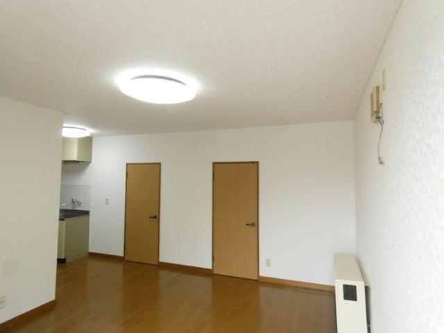 エイブルハイツの居間・リビング