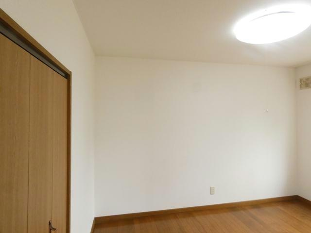 エイブルハイツの居間・リビング