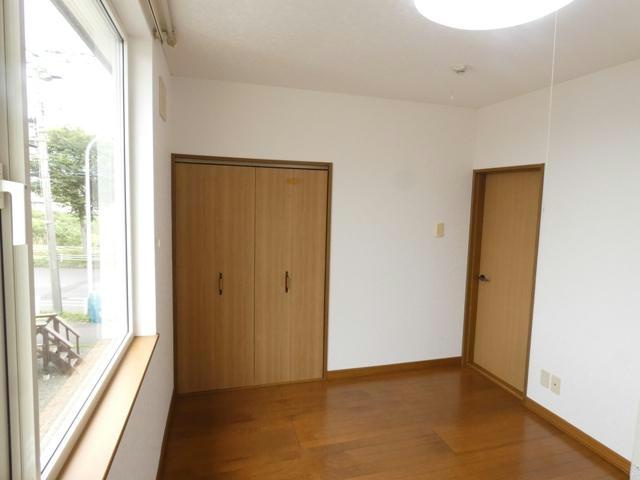 エイブルハイツの居間・リビング