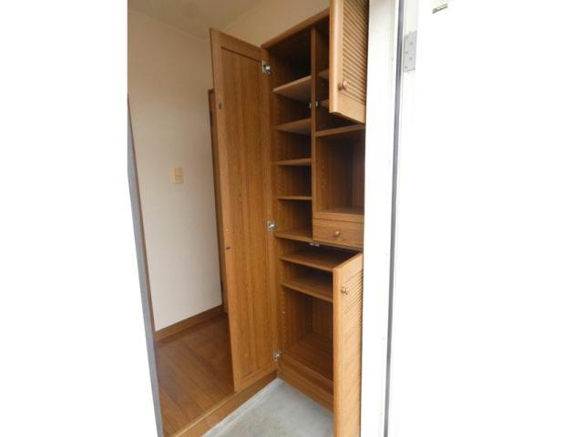 エイブルハイツの玄関