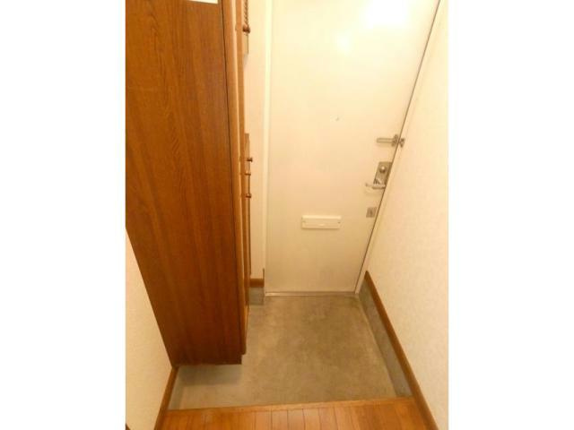 エイブルハイツの玄関