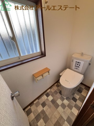 姫路市北平野６丁目　中古戸建のトイレ
