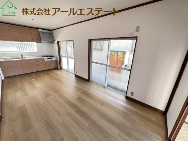 姫路市北平野６丁目　中古戸建の居間・リビング