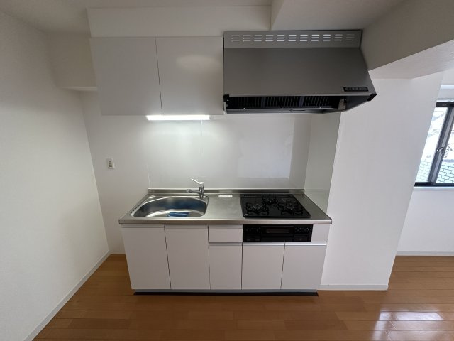 川崎市多摩区菅北浦３丁目の賃貸マンションのキッチン