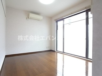 【居間・リビング】 | セモア中山アパート | おしゃれなリビングです