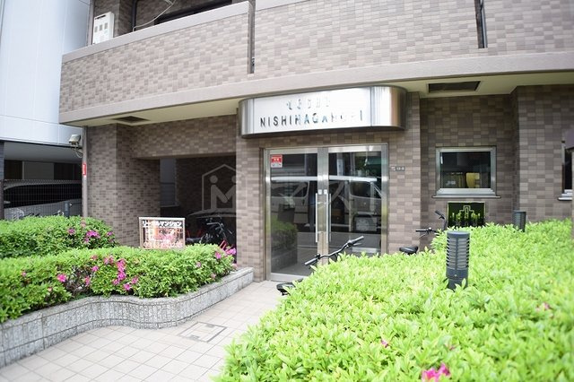 リーガル西長堀のエントランス