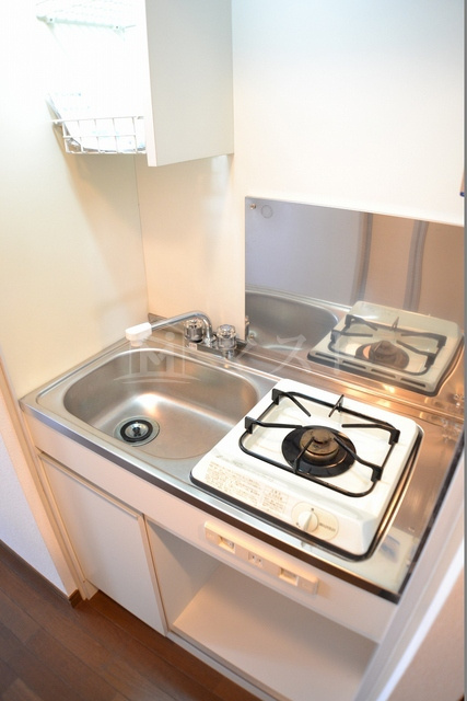 リーガル西長堀のキッチン