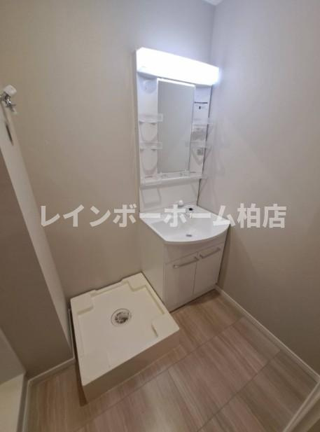特典：仲介手数料が無料です!!の洗面所|広い洗面スペース