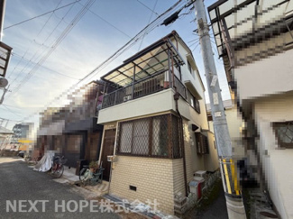 【外観】 | 尼崎市大庄５丁目中古戸建リフォームが必要 | 昭和41年４月建築！角地で明るく開放的な戸建住宅です♪お好きなリフォーム・流行りのDIYにチャレンジしてみませんか？収益としてもご検討ください！