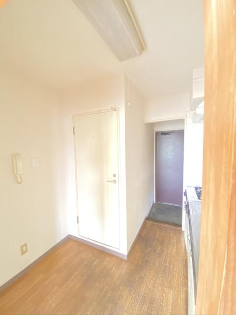 メゾンSKの居間・リビング