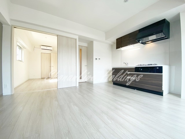 NEU CLAIRの居間・リビング|白基調なLDK♪