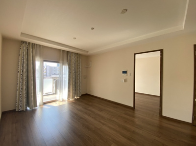 【居間・リビング】 | ロイヤルガーデン大元駅北 | 別号室の写真です