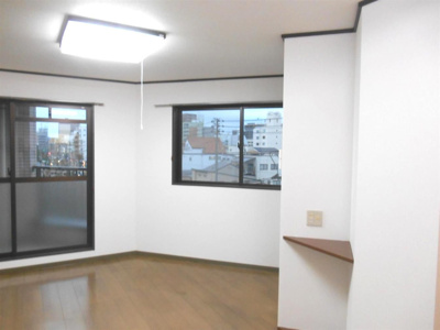 【居間・リビング】 | シャンティ医大前