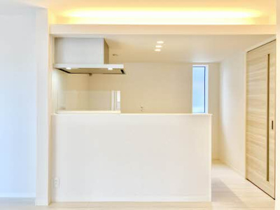 【内装】 | ティアラコート