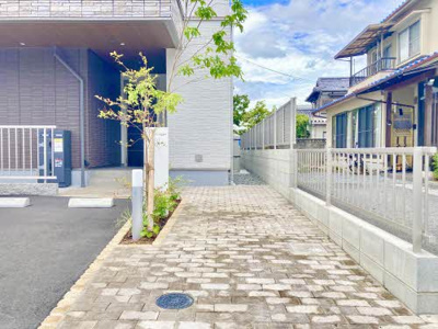 【エントランス】 | ティアラコート