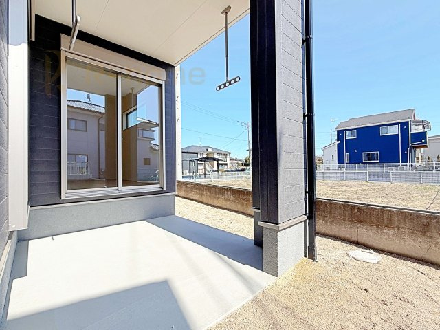 石岡市府中第1　新築戸建て　3号棟のその他|リビングから出入り可能なテラス！洗濯物を干したり、くつろぎ空間に♪