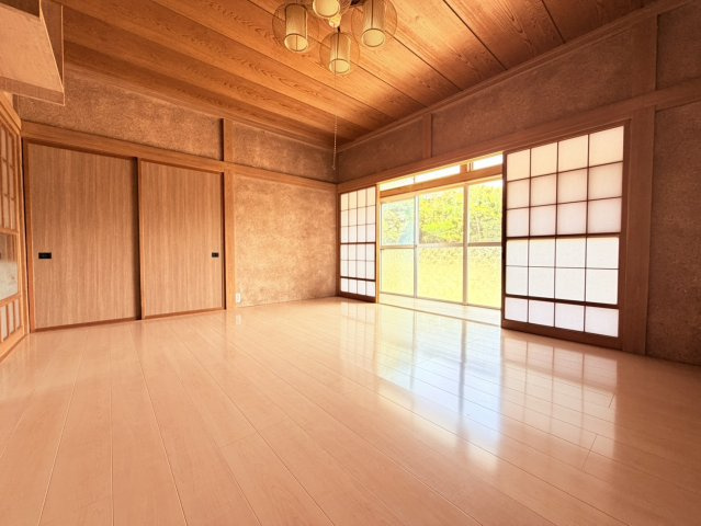 鉾田市梶山中古物件の洋室