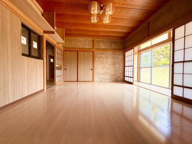 鉾田市梶山中古物件の洋室