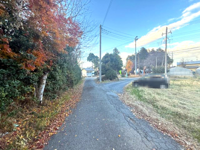 【前面道路含む現地写真】 | 桜川市真壁町伊佐々　古屋物置